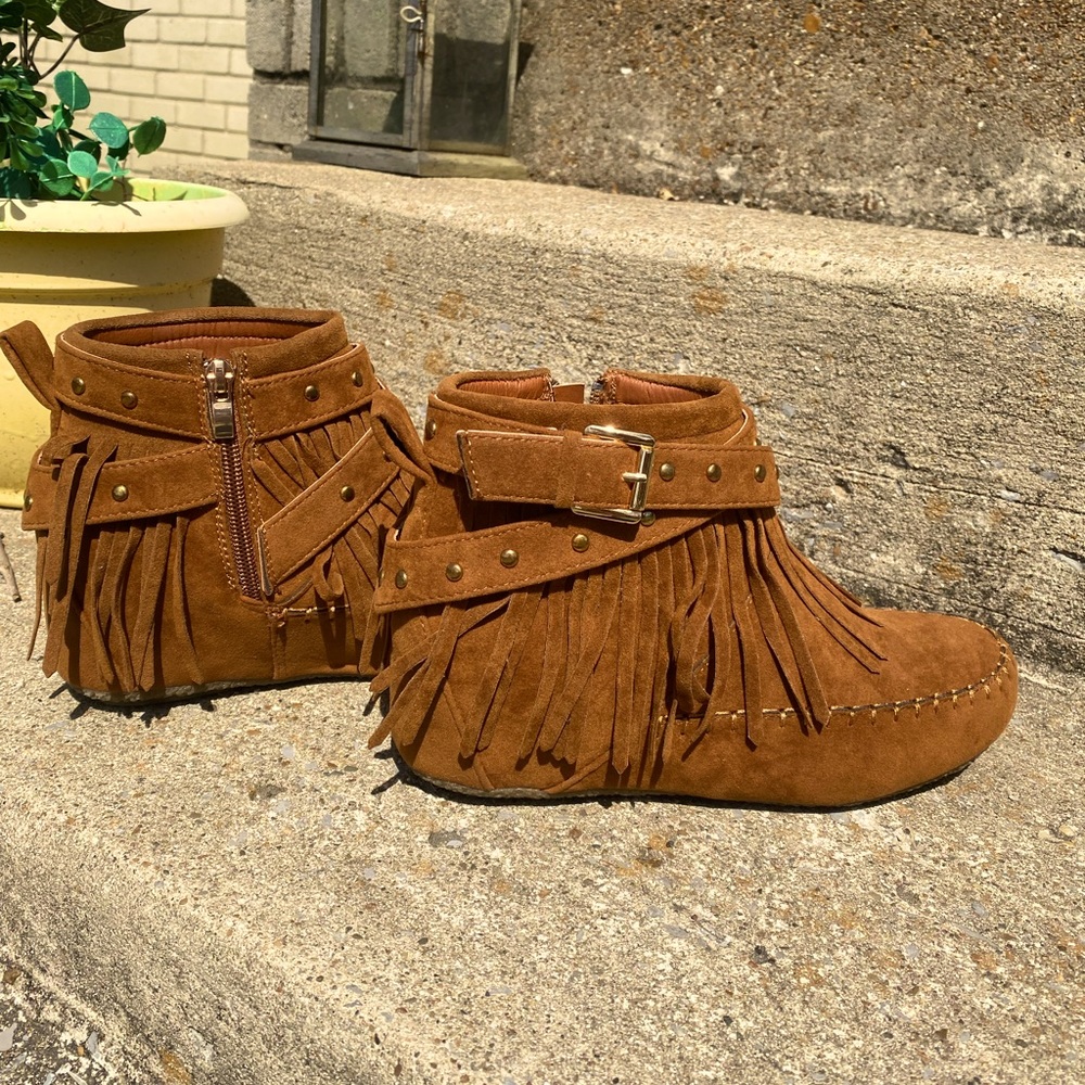 SOLD Fringe boots